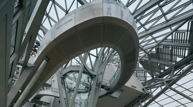 Construyen el espectacular Museo de las Confluencias en Francia - 3