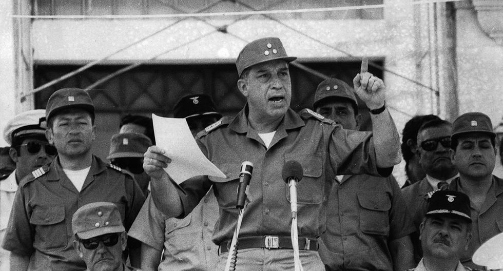 Talara, 9 de octubre de 1975. Francisco Morales Bermúdez, el entonces presidente del gobierno militar, da un discurso al llamado 'Día de la Dignidad Nacional'. (Foto: GEC Archivo Histórico)
