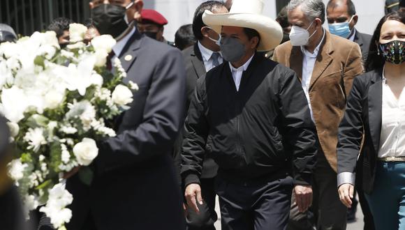 El presidente llegó junto a la jefa del Gabinete, Mirtha Vásquez. Fotos:  Jorge Cerdan/@photo.gec