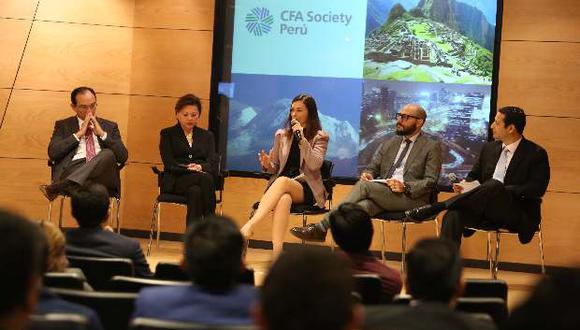 Representantes de las AFP y consultoras financieras participaron del CFA Society Perú