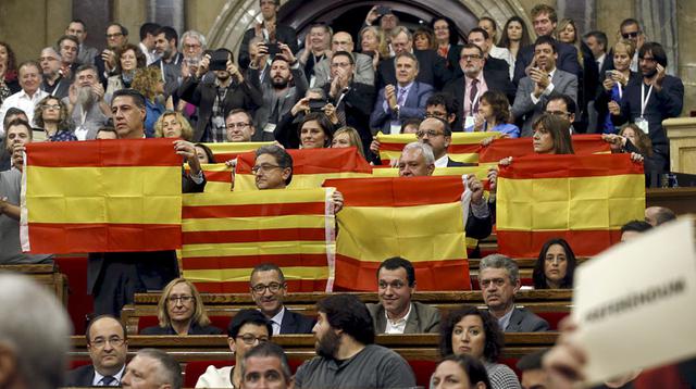 Parlamento catalán desafía a España y lanza proceso de ruptura - 3