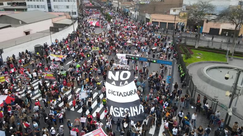 Protestas en Perú EN VIVO: movilizaciones, bloqueo de carreteras, enfrentamientos y más 