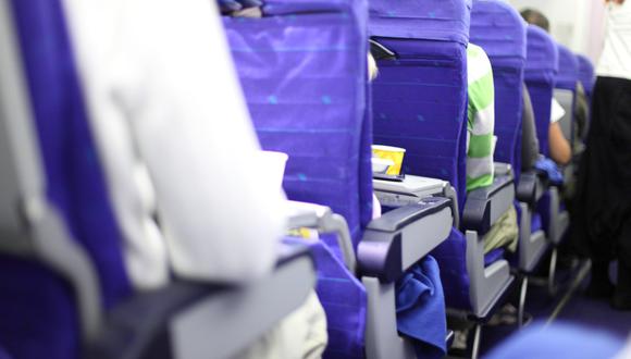 Cuáles son las superficies más sucias dentro de un avión