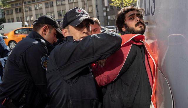 Más de 80 detenidos en Estambul en marcha por el 1 de mayo. (Foto: EFE)