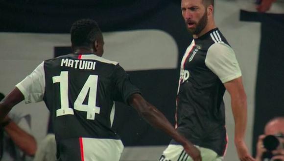 Golazo de Higuaín: 'Pipita' marcó el 2-0 de Juventus ante Napoli, su ex equipo. (Foto: captura)