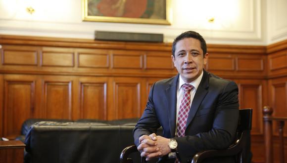 Miguel Castro afirmó que su renuncia se da "por razones de divergencia y dispersión de los ideales políticos que tuvimos en común al inicio". (Foto: GEC)