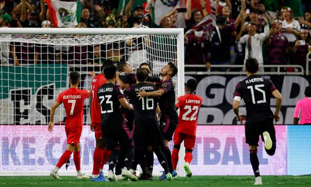 México chocó ante Canadá en la semifinal de la Copa de Oro 2021 | Foto: AFP