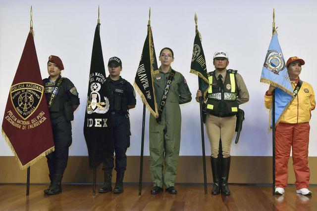61 años de la mujer policía: reconocen a agentes destacadas - 2