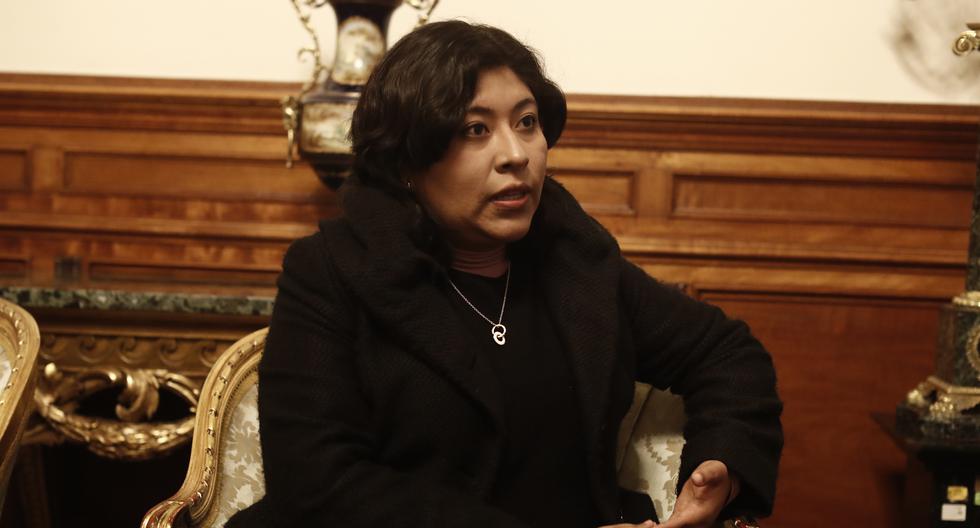 Betssy Chávez anunció que el Ministerio de Trabajo y Promoción del Empleo está preparando una propuesta para incrementar el sueldo mínimo. (Foto: archivo GEC)
