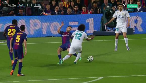 Barcelona vs. Real Madrid: Jordi Alba pateó a Marcelo dentro del área y generó el enojo de Cristiano Ronaldo. (Foto: Captura)