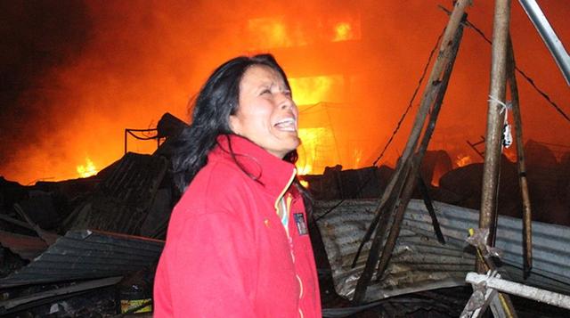 Incendio redujo a cenizas parte del mercado La Hermelinda  - 2