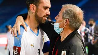 Diego Godín se despidió de Óscar Tabárez: “Como uruguayo, simplemente gracias, ‘Maestro’”