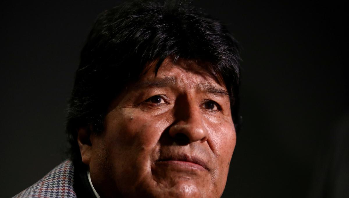 Morales abandonó Bolivia el pasado 11 de noviembre después de que las Fuerzas Armadas le forzaran a dejar el cargo y recibió asilo en México. La renuncia del mandatario ha sido calificada como “golpe de Estado” por varios Gobiernos y políticos latinoamericanos, mientras otros países han reconocido al Ejecutivo interino de Áñez. (Reuters)