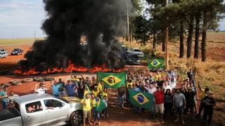 Autorizan a la policía de Brasil a levantar los bloqueos de carreteras protagonizados por partidarios de Bolsonaro 
