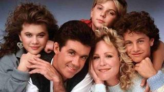 Murió Alan Thicke, el padre de la serie "Ay, cómo duele crecer"