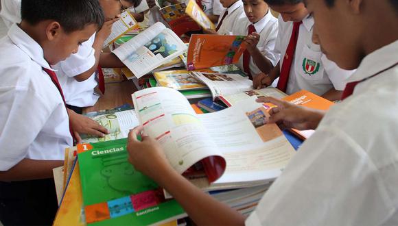 ¿Qué dice el Minedu sobre la compra “obligatoria” de libros en colegios particulares? | Foto: Andina