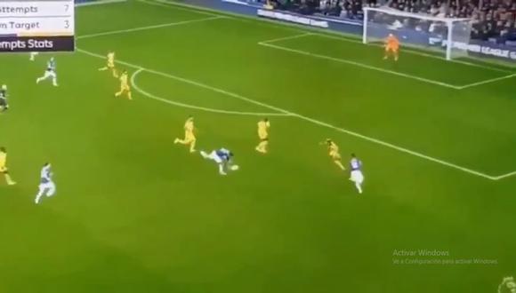 El jugador portugués, André Gomes, generó la burla de diversos cibernautas en YouTube. La razón fue una caía en pleno duelo con el Everton por la Premier League (Foto: captura de pantalla)