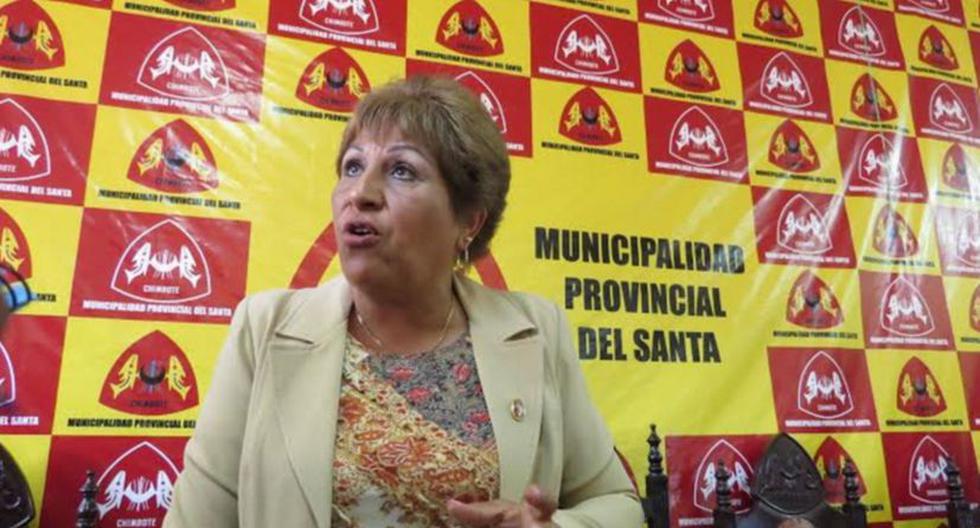 Victoria Espinoza García, suspendida alcaldesa del Santa, se encuentra prófuga de la justicia (Foto: Andina)