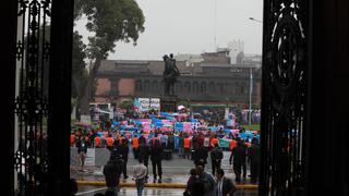 Controversia por ingreso de colectivo 'Con mis Hijos no te Metas' a plaza del Congreso