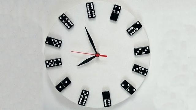 Aprende a construir un reloj con fichas de dominó - 1