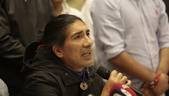 El candidato a la Presidencia de Ecuador Yaku Pérez habla durante una rueda de prensa el 10 de agosto de 2023, en Quito, Ecuador. (Foto de Santiago Fernández / EFE)