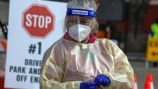3 factores que explican la mejora de la pandemia de coronavirus en EE.UU., el país con más casos y muertes del mundo 