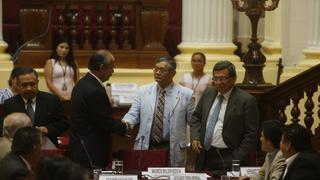 Miyashiro reemplaza a López Vilela como presidente en Comisión de Fiscalización