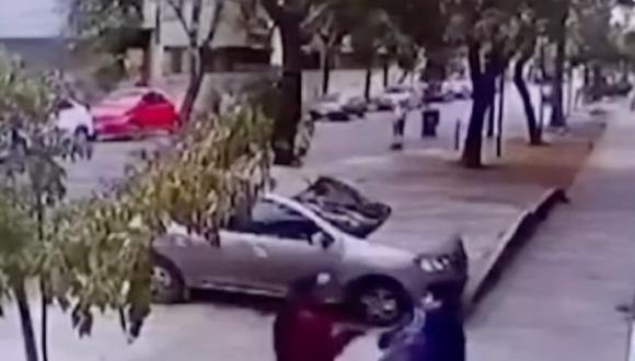 Cancillería ha pedido celeridad en este caso, que ocurrió en la calle Libertad, en Santiago. Foto: captura TV Perú