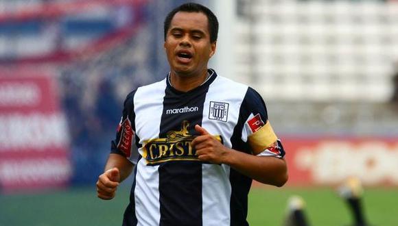 El ‘Patito’, quien le brindó la asistencia para el primer gol en la carrera de Farfán, habló sobre su fichaje por Alianza Lima (Foto: GEC / Internet)