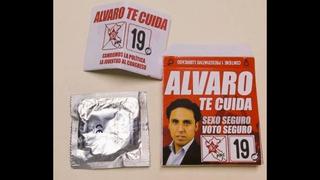 Candidato reparte condones con lema "sexo seguro, voto seguro"