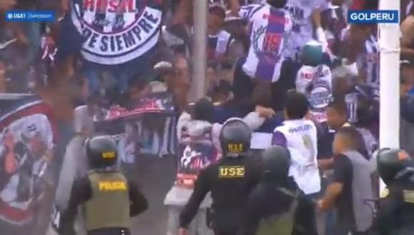Qué pasó con los hinchas de Alianza Lima que cargaron a Pablo Lavandera tras triunfo de Alianza. (Foto: Captura Gol Perú)
