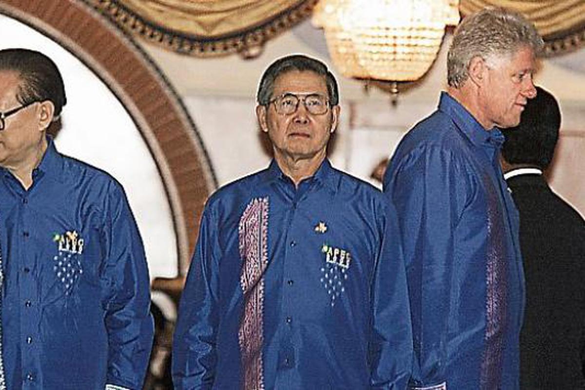 Renuncia a larga distancia: Fujimori dimitió hace 17 años [CRÓNICA] | POLITICA | EL COMERCIO PERÚ