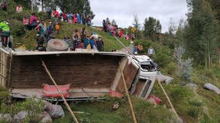 Cusco: un muerto y al menos tres heridos graves en despiste de camión | FOTOS