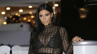 Kim Kardashian ignora a su hija por culpa de celular [VIDEO]
