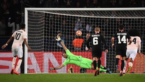 El Manchester United derrotó 3-1 como visitante al PSG con un penal en los descuentos otorgado a través del VAR. (Foto: AFP)