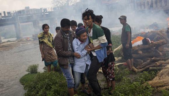 Nepal: Potente réplica de 6,7 grados sembró pánico en Katmandú