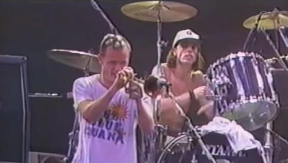 El día que Flea acompañó a Nirvana con su trompeta [VIDEO]