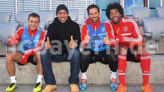 Claudio Pizarro recibió en Bayern la visita de histórico Elber