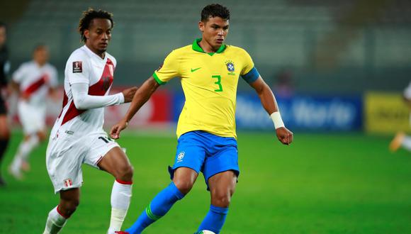 Thiago Silva y ocho jugadores más que militan en la Premier League fueros desconvocados tras la restricción impuesta por la organización británica