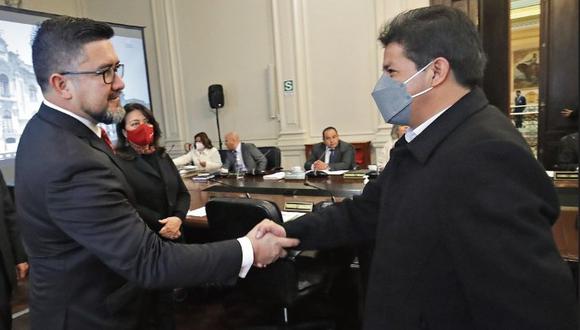Congreso aprueba informe que plantea acusación constitucional contra expresidente Pedro Castillo y Geiner Alvarado.