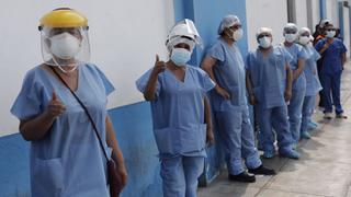 COVID-19: inician jornada de vacunación al personal de salud del Callao | FOTOS 