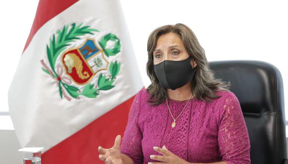 La vicepresidenta de la República cuestionó las expresiones atribuidas a Jorge Montoya en un audio donde dice que una vacancia tendría que “tener su cuota de sangre, posiblemente”. (Foto: MIDIS)