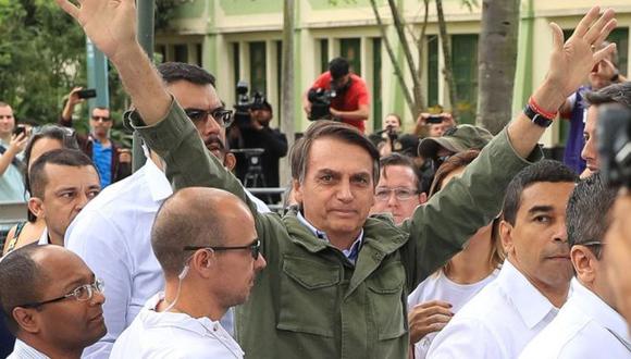 Bolsonaro, de 63 años y polémico por sus declaraciones de tinte machista, racista y homófobo, se impuso en las elecciones presidenciales del pasado octubre con más de un 55% de los votos. Foto: GETTY IMAGES, vía El Comercio