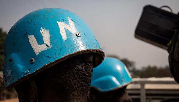 Cascos azules del batallón ruandés de la Misión Multidimensional Integrada de Estabilización de las Naciones Unidas en la República Centroafricana (MINUSCA), durante una patrulla el 23 de enero del 2021. (Foto referencial / FLORENT VERGNES / AFP).