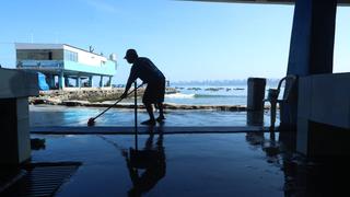 Pescadores artesanales de Chorrillos realizaron jornada de limpieza en muelle | FOTOS