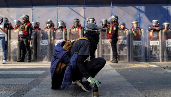 Una integrante de un colectivo feminista participa en una protesta contra la violencia de género y policial, en la Ciudad de México. (Foto: Archivo / REUTERS / Toya Sarno Jordan).
