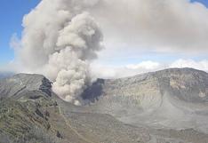 Volcán Turrialba emanó ceniza con columnas que no superan los 500 metros