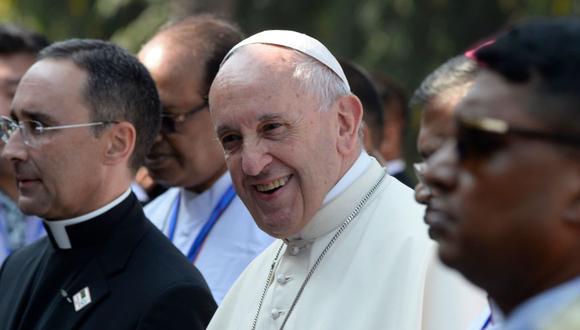 "Creo que para visitar ese país se necesita un viaje único... para ir visitando todas sus culturas", señaló el sumo pontífice. (Foto: AFP)