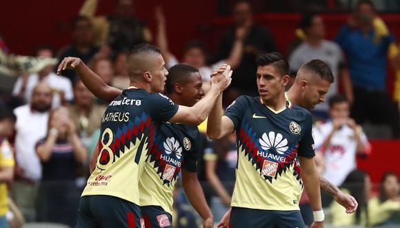 'Las Águilas' del América cerraron la llave ante Pumas UNAM con una victoria de 2-1 en el Estadio Azteca. El global fue un claro 6-2 para los americanistas. (Foto: EFE)