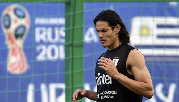 Edinson Cavani entrenó este jueves pero es poco probable que esté en el once de Uruguay frente a Francia. (Foto: AFP)